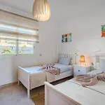 Hermitage Homes Rpla アパート